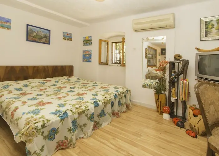 Rasopasno 2 Apartamento